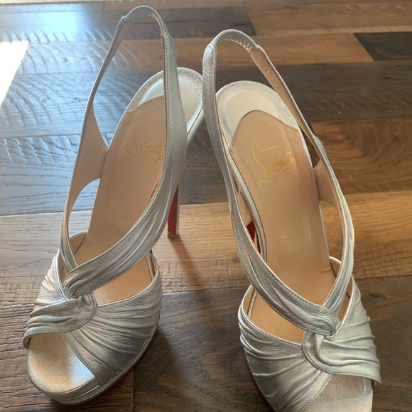 Louboutin heels 👠 - Picture 1 of 4